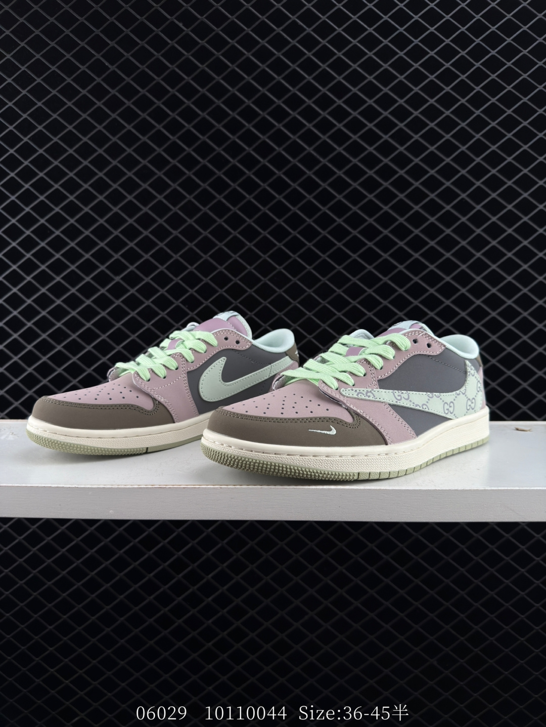 Nike Air Jordan 1 x Travis Scott AJ1